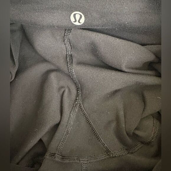 Lululemon Petal Pop Capri Size 6 - Picture 7 of 9